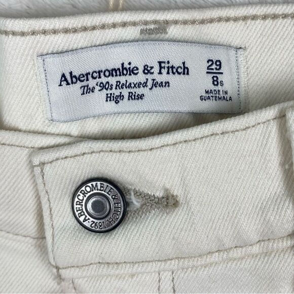 Abercrombie High Rise 90s Relaxed Jeans Sz 29 Short Petite Ivory Denim Pleated - Picture 3 of 13